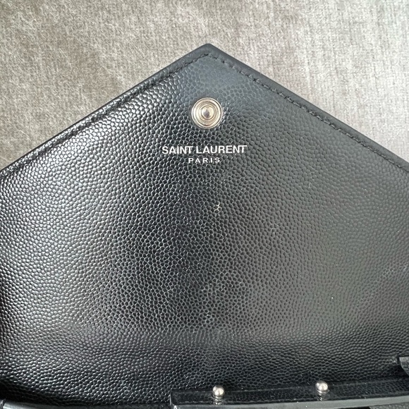 YSL CASSANDRE MATELASSÉ CHAIN WALLET IN GRAIN DE POUDRE EMBOSSED LEATHER - Picture 7 of 8